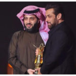 Salman gifts a painting to Turki Alalshikh